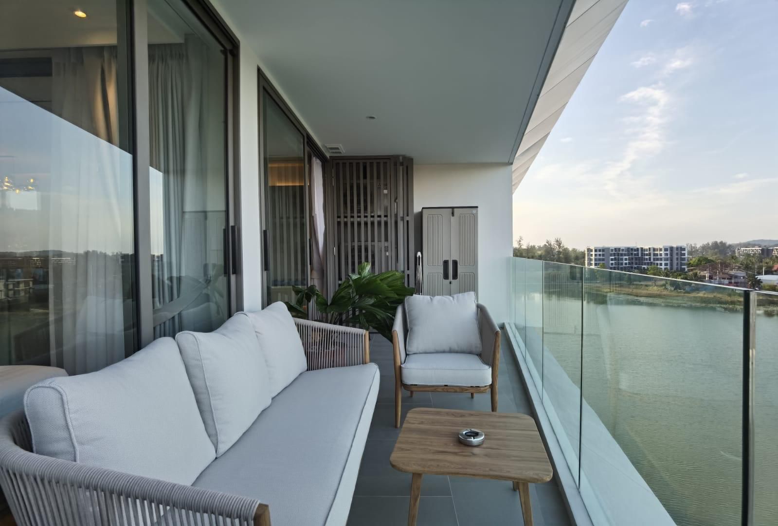 2 bedrooms Condominium in The Aqua No. 11009